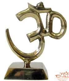 Ом на  підставці з бронзи 7*6*3,5 см. Індія