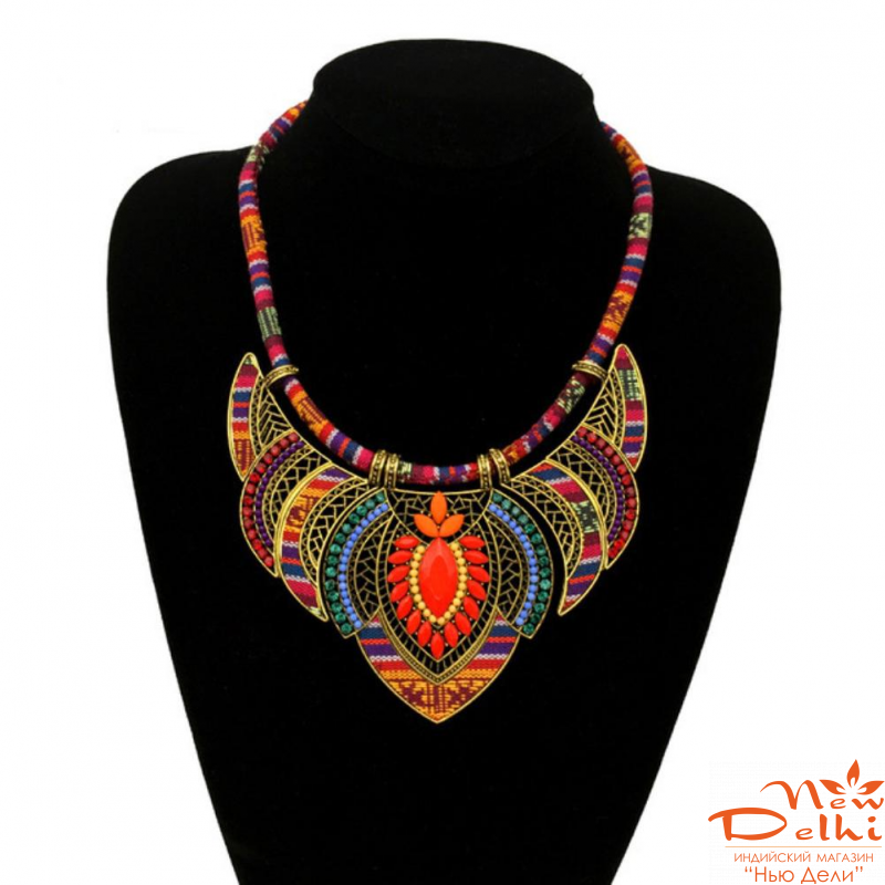 Намисто в Єтно стилі малиново-оранжевому кольорі.