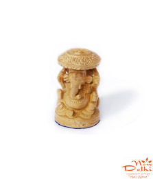 Ганеш під парасолькою, з дерева різьблений. 12 см.Індія