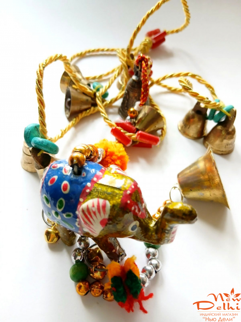 Дзвіночки, слоники на шнурі . Індія