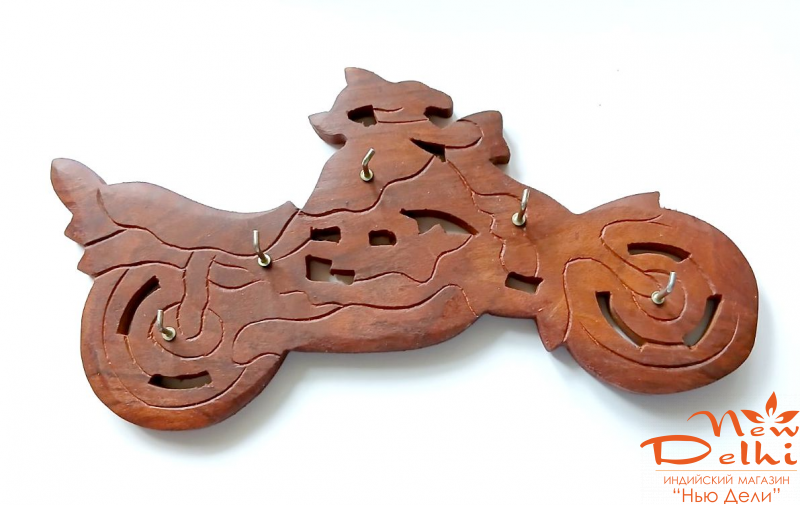 Ключниця "Заєць на Харлеї".Червоне дерево.Індія. 28*13 см