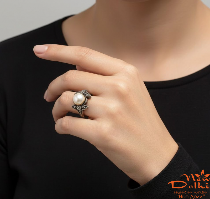 Перстень з перлиной з крапельного срібла.Індія